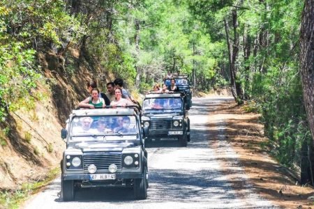 Safari jeepami w górach Taurus